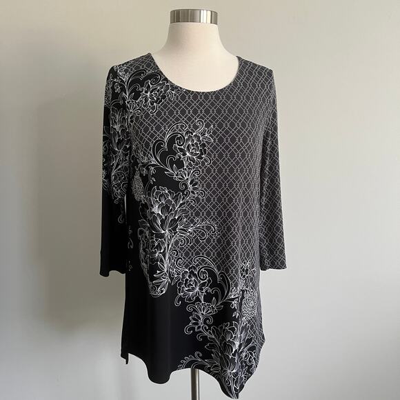 Chico's Black Floral 3/4 Sleeve Tunic Top Hankerchief Hem Chico's 0 Small - Picture 1 of 7